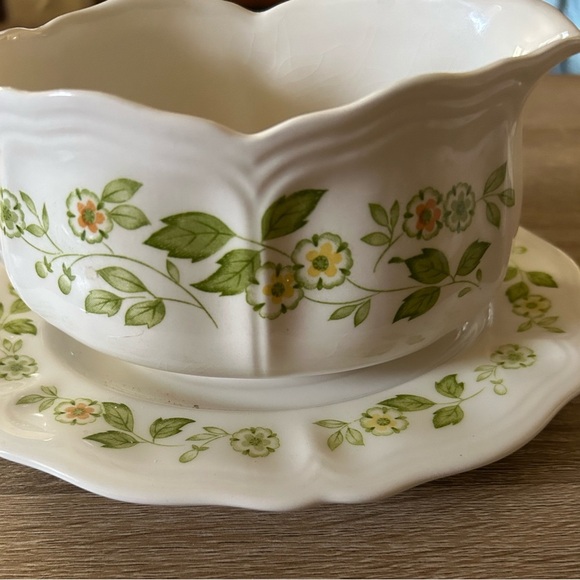 VTG Petite Flora Ironstone Gravy Boat 2 Piece Boat And Dish Floral - Picture 2 of 13